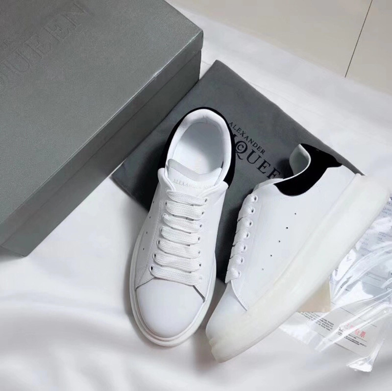 Giày thể thao nam đi chơi Alexander McQueen màu trắng đen sang trọng