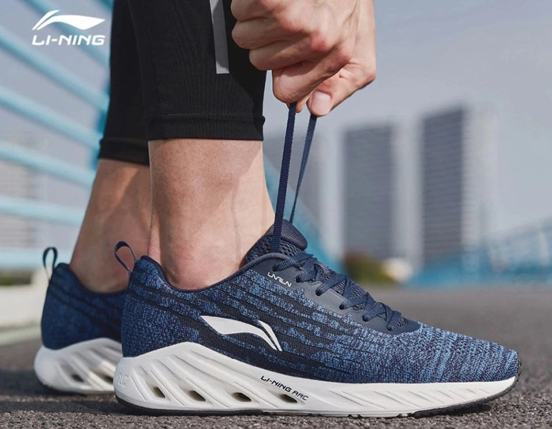 Giày Thể Thao Nam Giá Rẻ Lining với thiết kế năng động