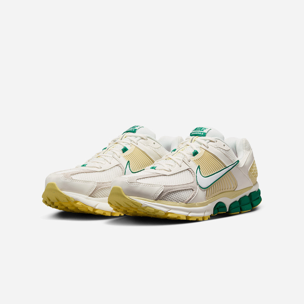 Giày thể thao nam Nike