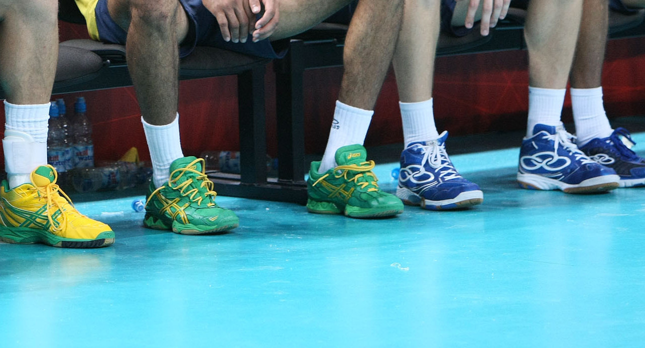 Hầu như các thương hiệu giày lớn đều thiết kế riêng dòng sản phẩm cho người chơi bóng chuyền.