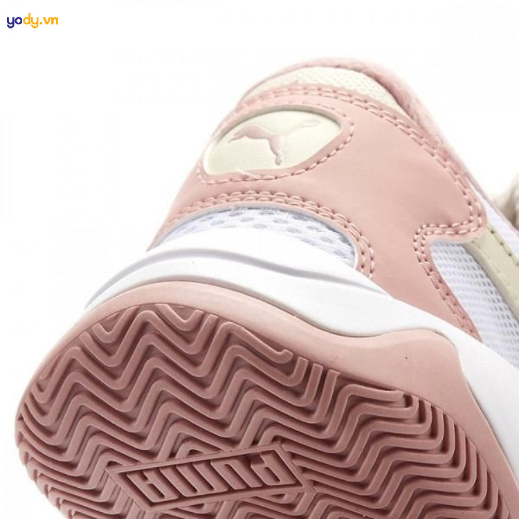 Hình ảnh logo đúc trên đế giày Puma chính hãng