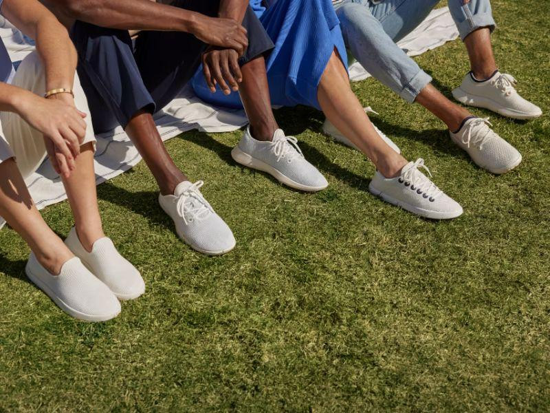 Hướng dẫn cách đo chiều dài bàn chân tại nhà để xác định size giày số 8 hoặc các kích cỡ giày khác một cách chính xác nhất.