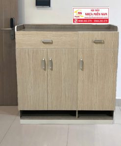 Kệ giày dép nhựa 3 cánh lớn, cung cấp không gian lưu trữ rộng rãi cho nhiều loại giày dép