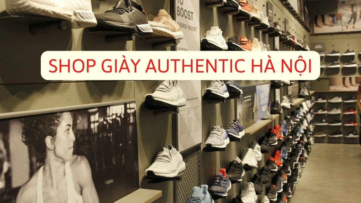 Không gian trưng bày giày sneaker chính hãng tại một shop giày ở Hà Nội