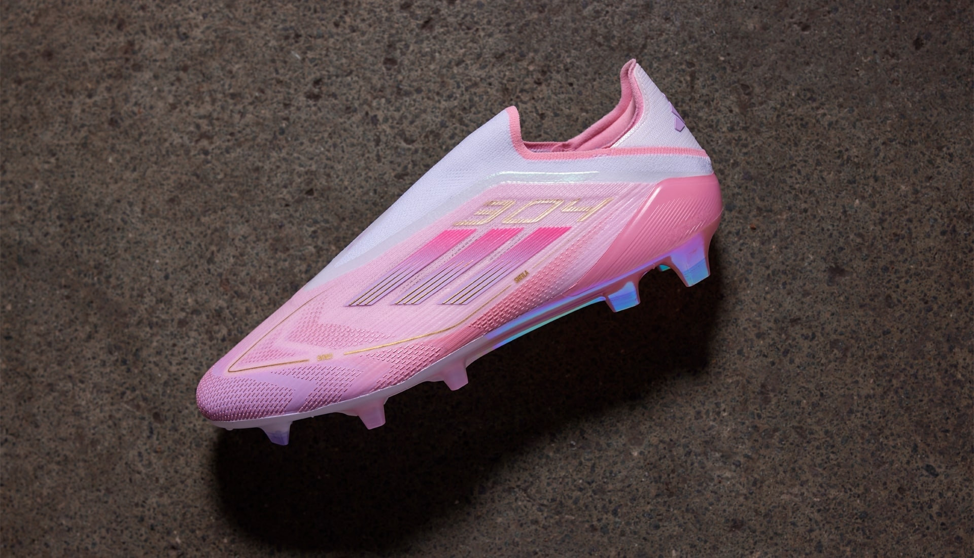 Lamine Yamal giới thiệu đôi giày Adidas F50 LY304