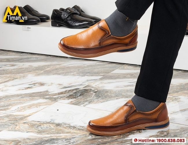 Lựa chọn size giày lười nam da bò giá rẻ phù hợp với đôi chân