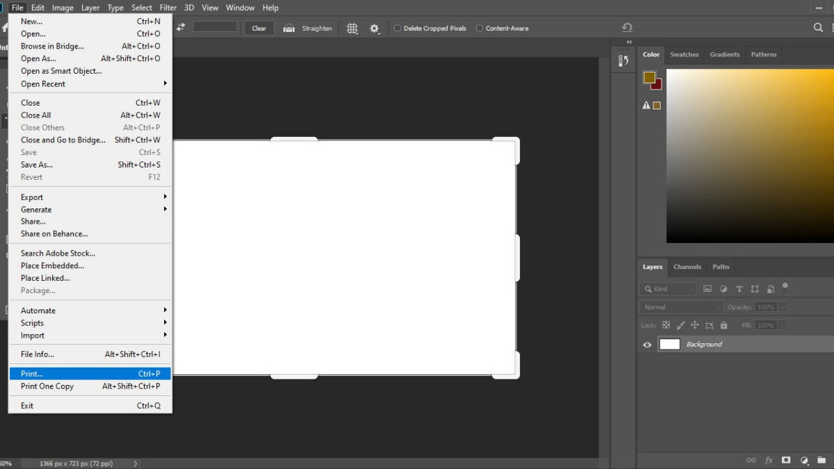 Màn hình Photoshop với menu File đang mở, chọn tùy chọn Print