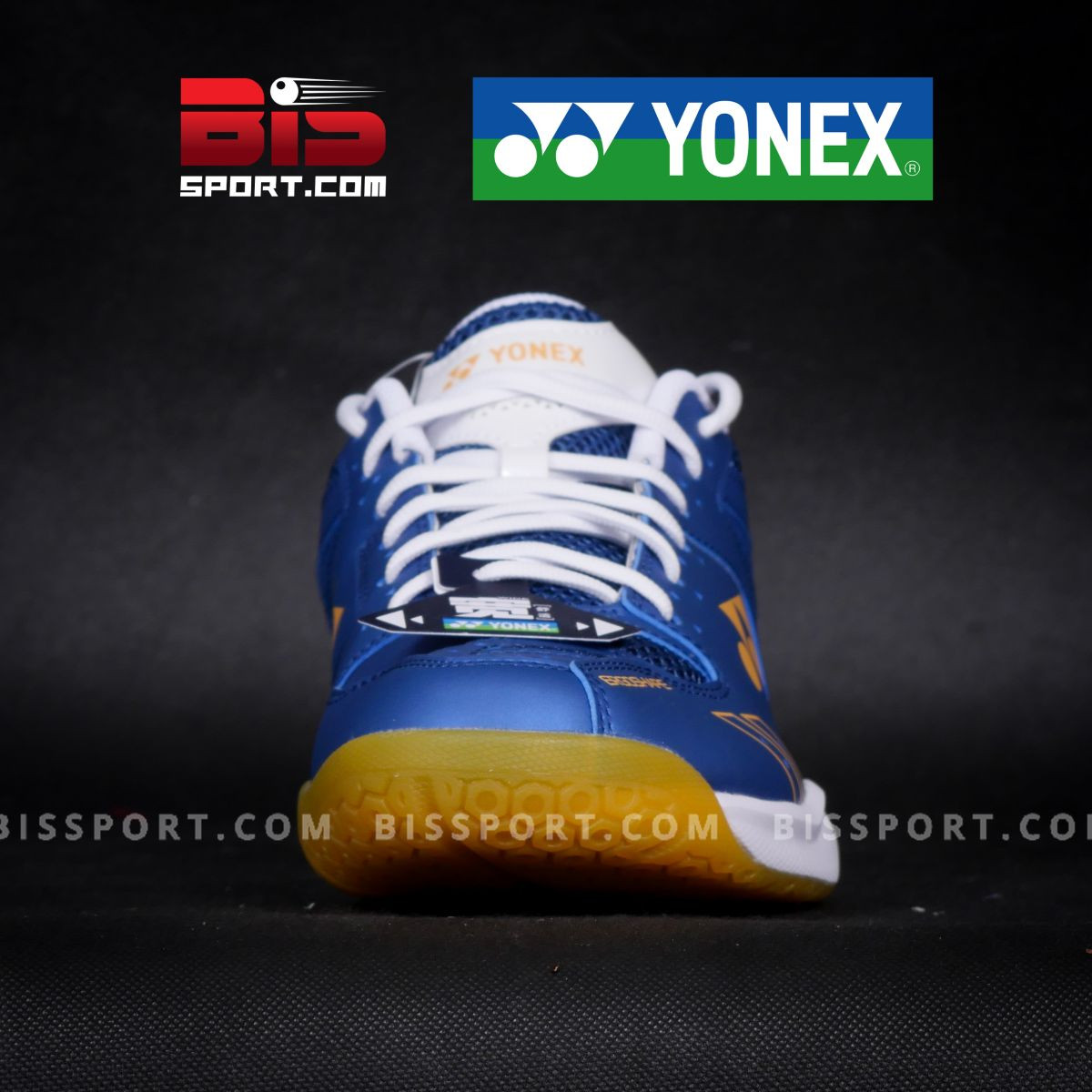 Mặt bên của giày Yonex 210W vàng với thiết kế ôm chân