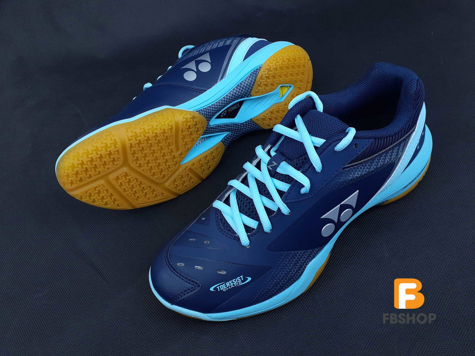 Mặt đế ngoài chống trượt của giày Yonex 65Z3 xanh navy