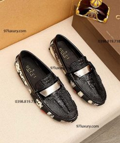 Mẫu giày lười nam Gucci da bê dập nổi tinh xảo, một lựa chọn đẳng cấp cho quý ông