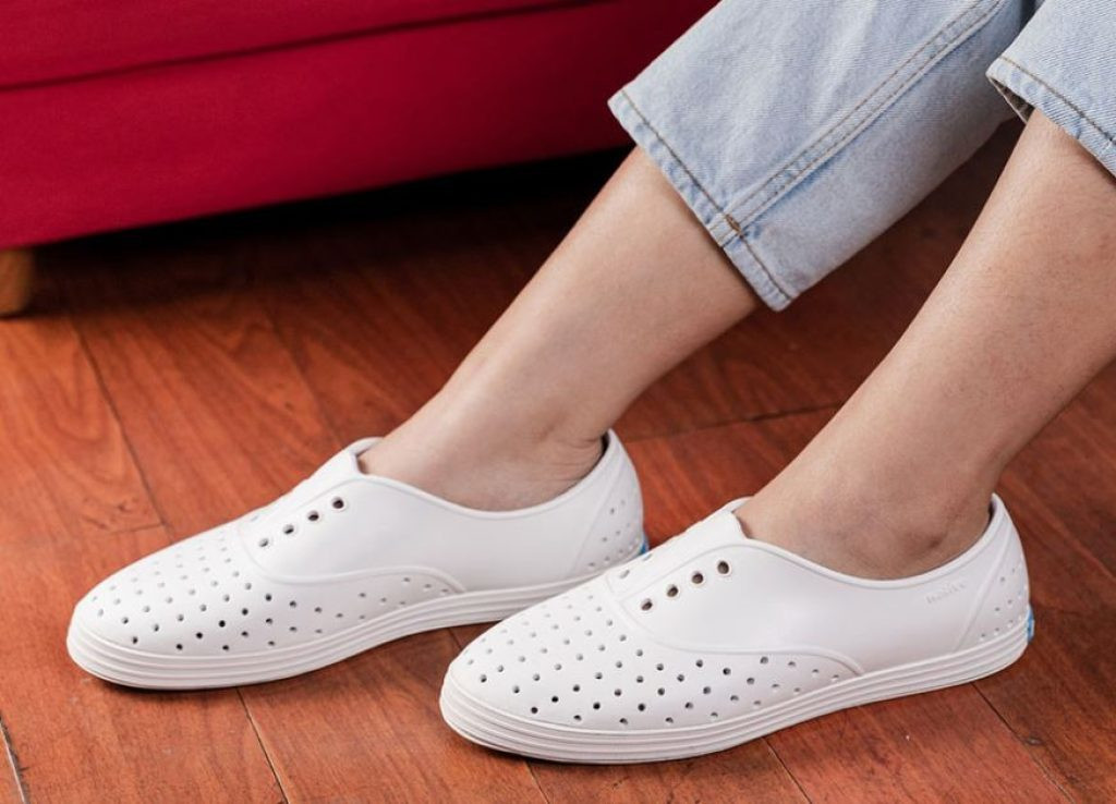 Mẫu giày Native dành cho người lớn với thiết kế unisex