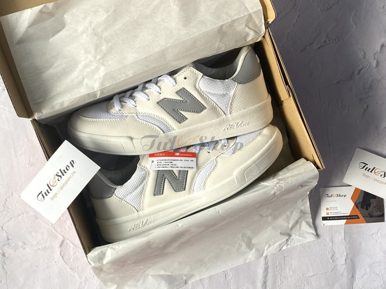 Mẫu giày New Balance CRT 300 White Grey thanh lịch