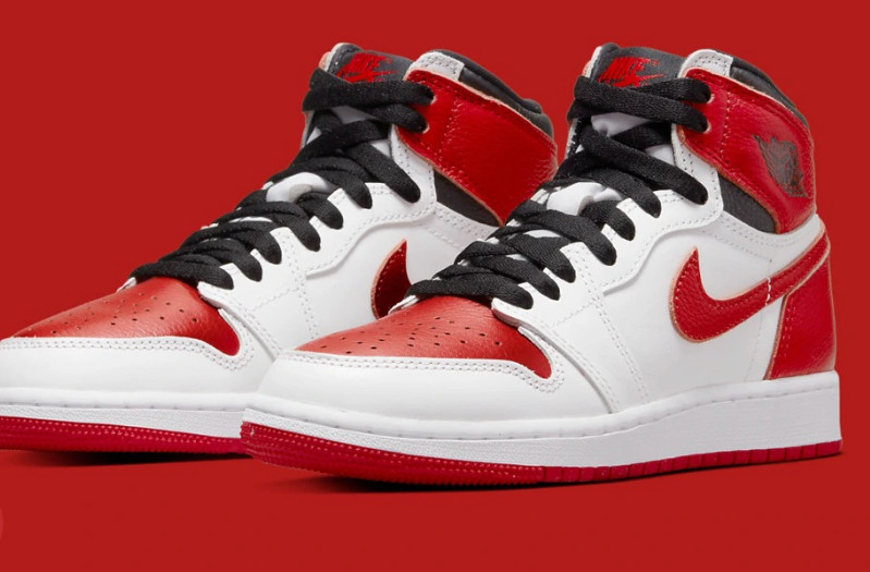 Mẫu giày Nike nữ Jordan cá tính, dễ phối đồ