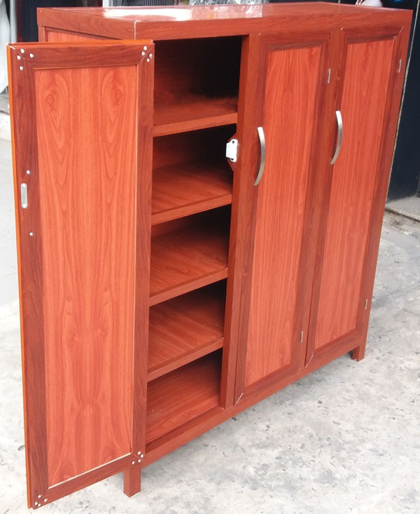 Mẫu tủ nhôm giả gỗ đựng giày dép đẹp chia 3 ngăn 3 cánh tiện lợi