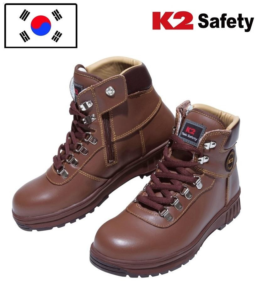 Một đôi giày bảo hộ K2 được kiểm định về khả năng chống chịu