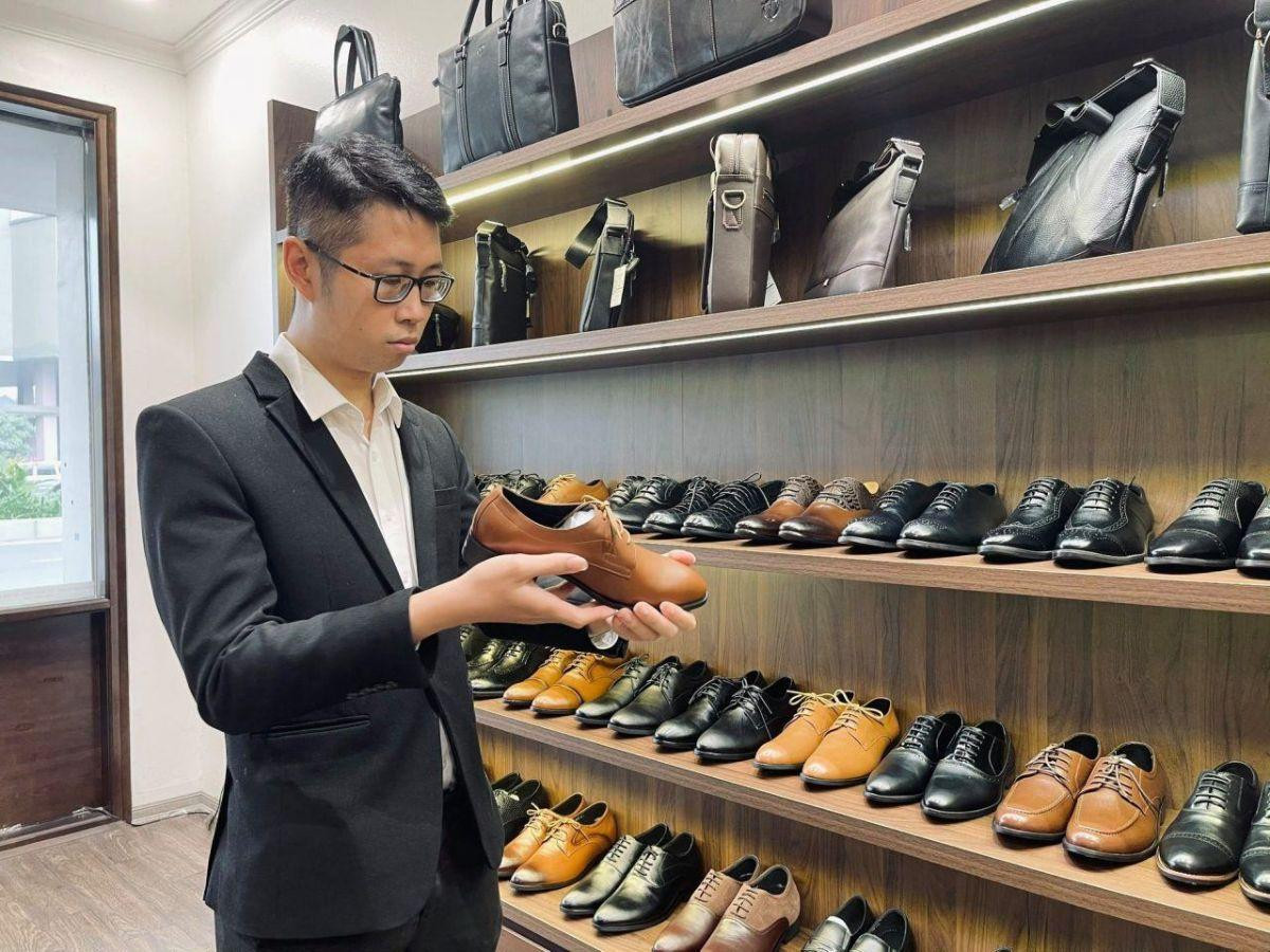 Mua sắm tại một shop giày tây nam Hà Nội uy tín, bạn sẽ nhận được trải nghiệm mua sắm tuyệt vời