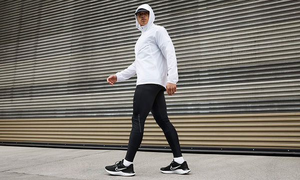 Phối giày thể thao Nike running với đồ tập