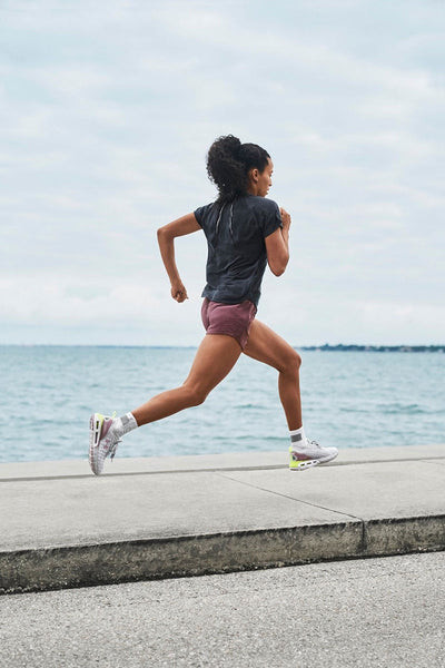 Phong cách đường phố với giày thể thao Under Armour cá tính