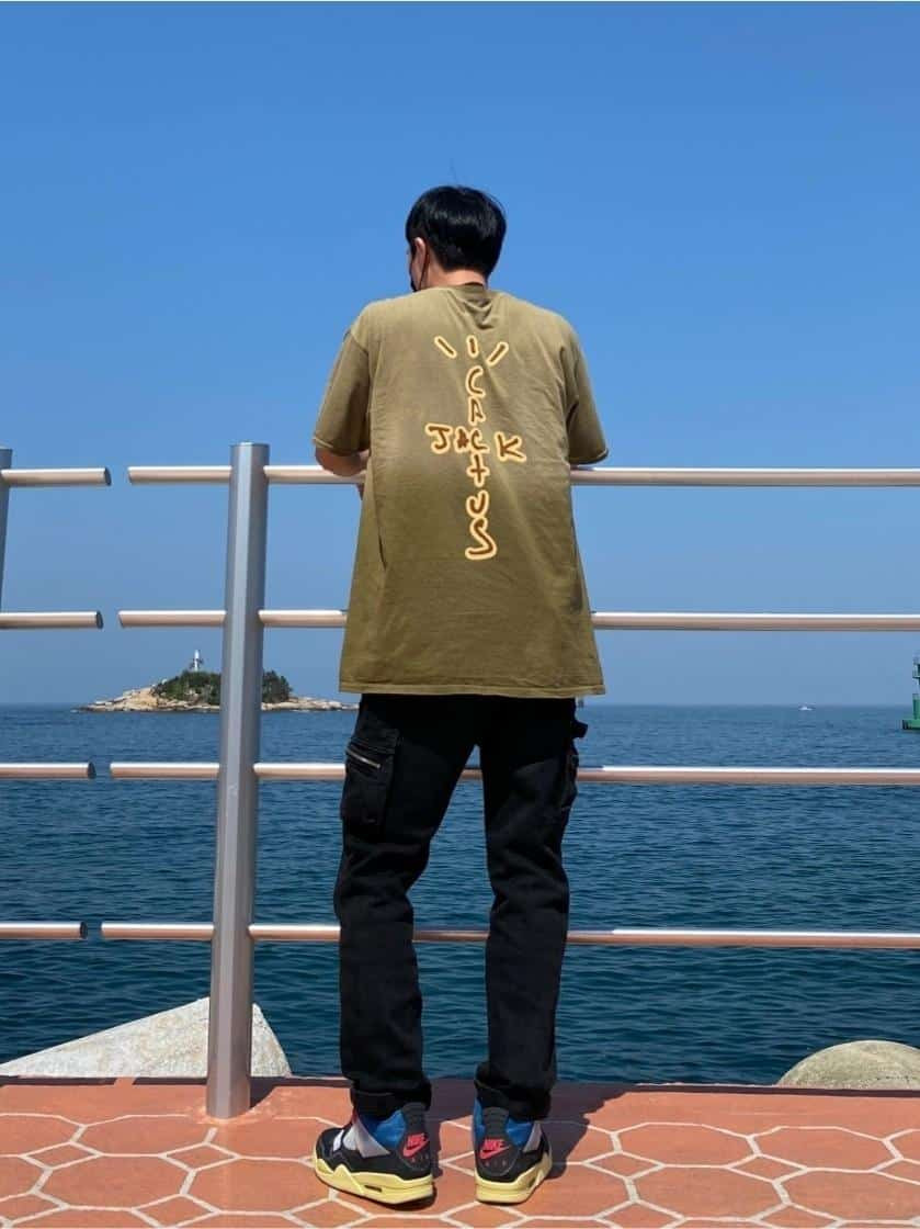 Phong cách Jordan 4 nam cùng áo thun