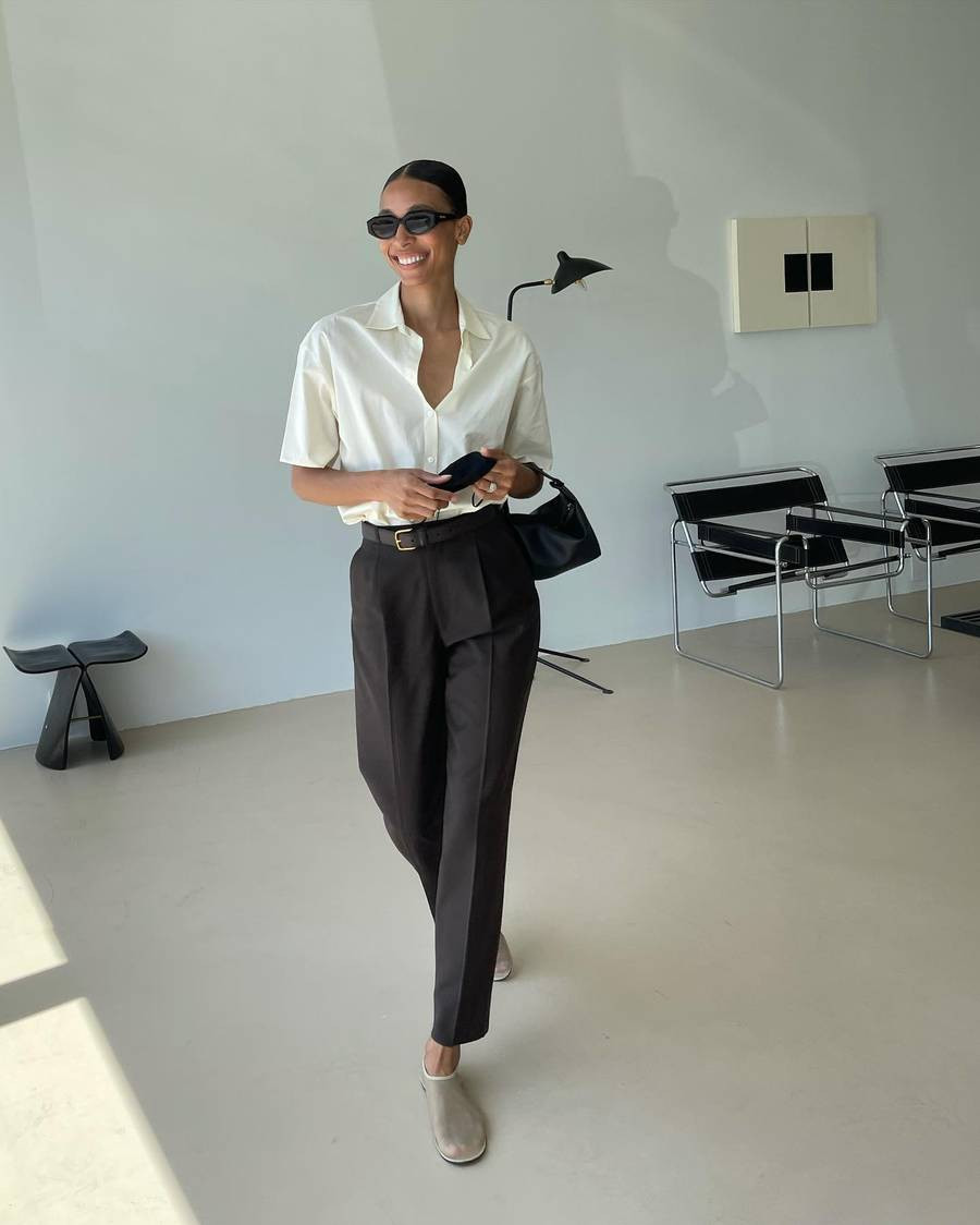 Phong cách street style với giày lưới búp bê đế bằng màu đen