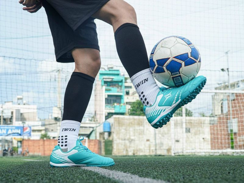 Rinesports, cửa hàng chuyên biệt về giày đá bóng ở Đà Nẵng