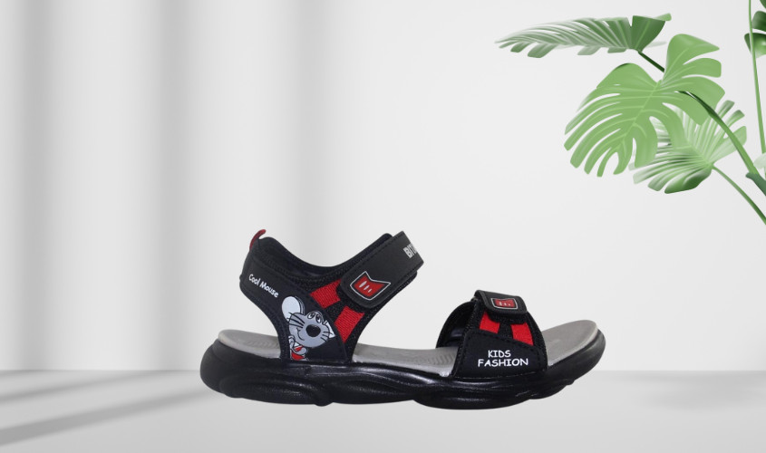Sandal Bita's dành cho bé trai, một trong những mẫu giày dép Bita's giảm giá