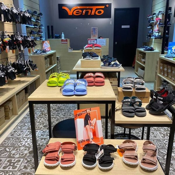 Sandal nữ trẻ trung, năng động tại các shop giày TPHCM