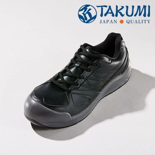 Takumi Samurai là mẫu được ưa chuộng nhờ khả năng chống đinh vượt trội và cảm giác thoải mái khi mang