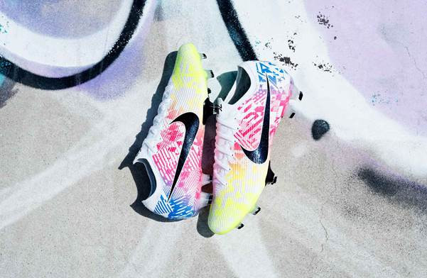 Thiết kế cầu vồng trên giày đá bóng Nike Mercurial Vapor 13 Jogo Prismático Neymar