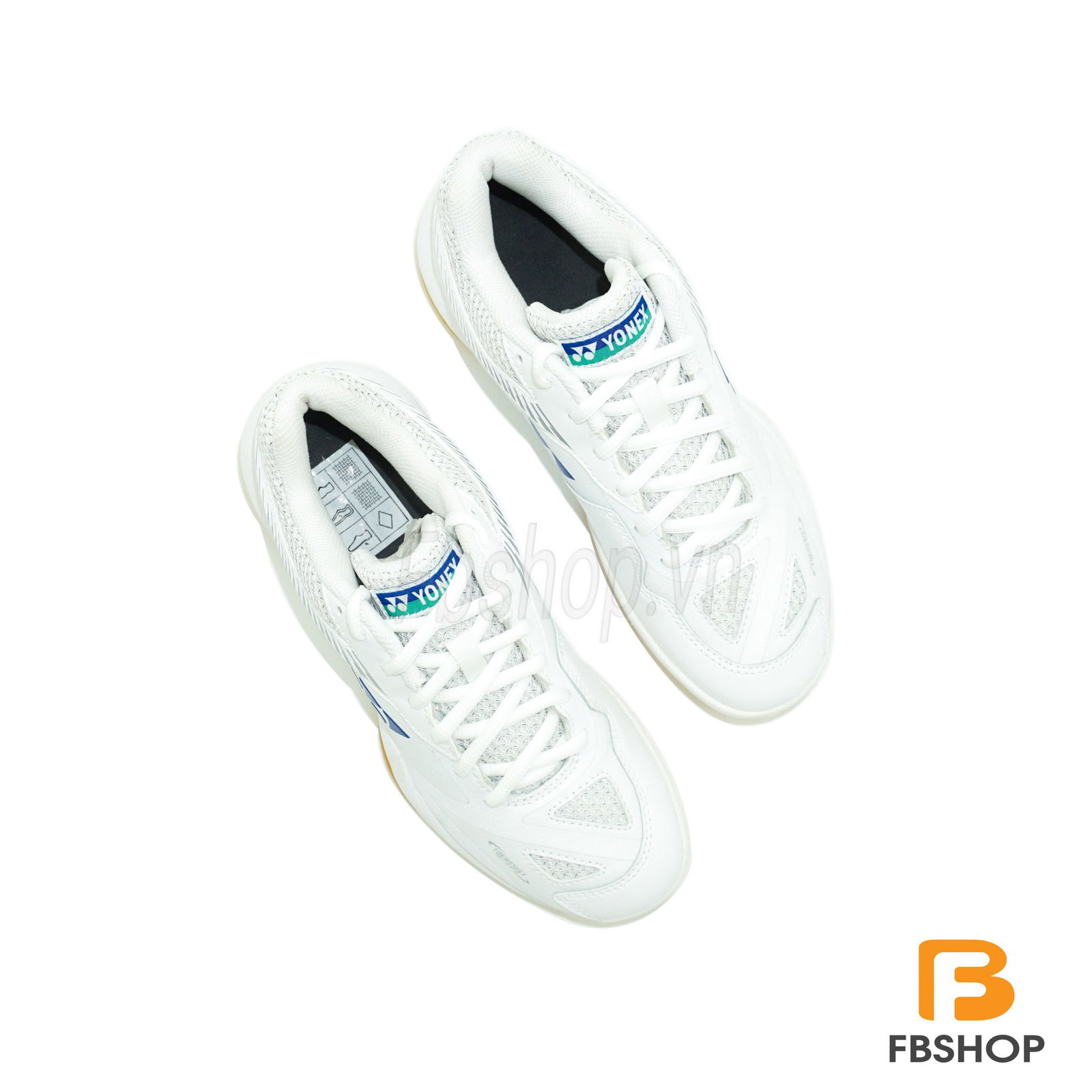 Thiết kế hiện đại của giày Yonex 65Z2 trắng