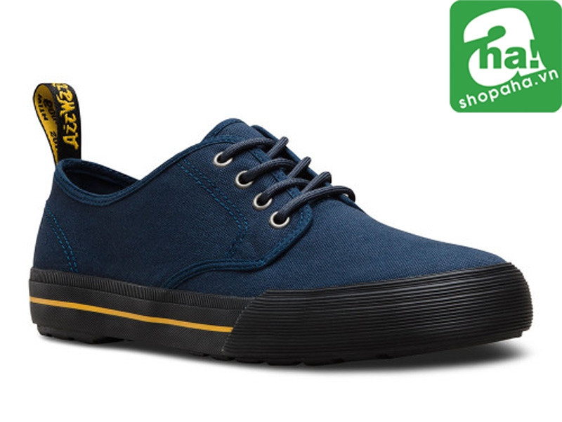 Thiết kế lỗ thoáng khí trên thân giày lười Dr Martens mang lại sự thoải mái.