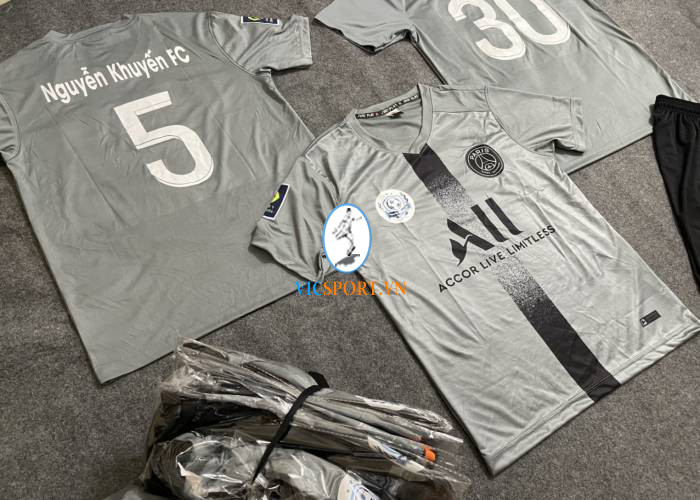 Toàn cảnh đội bóng Nguyễn Khuyến FC trên sân cỏ