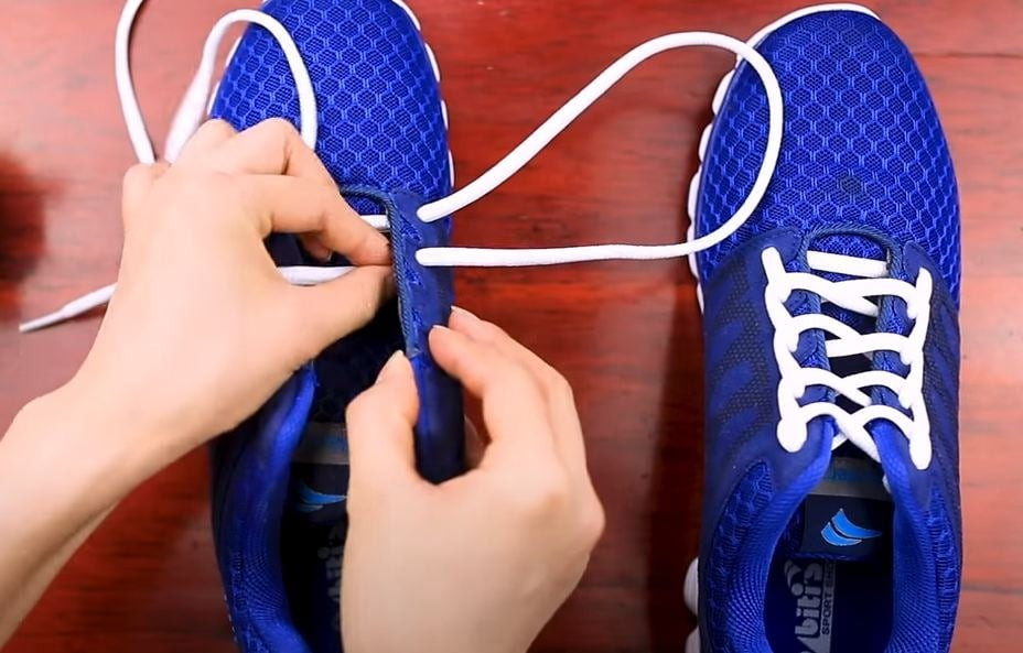 Vệ sinh dây giầy thể thao