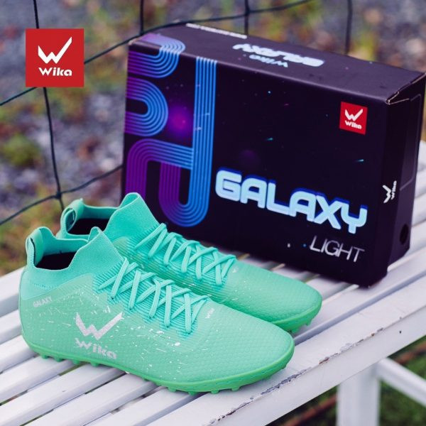 Wika giày đá bóng Galaxy Light màu xanh lam