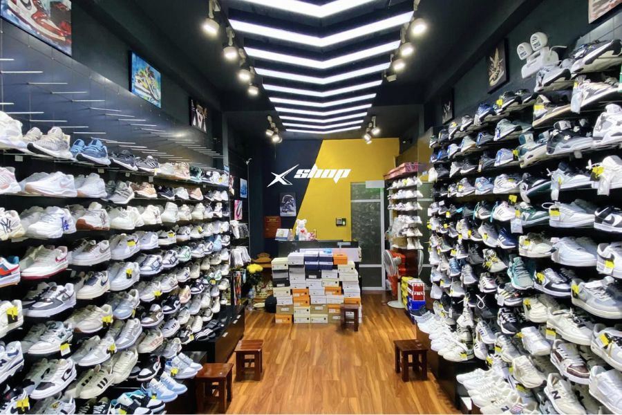 XShop New, cửa hàng bán giày thể thao nam trẻ trung tại Hà Nội