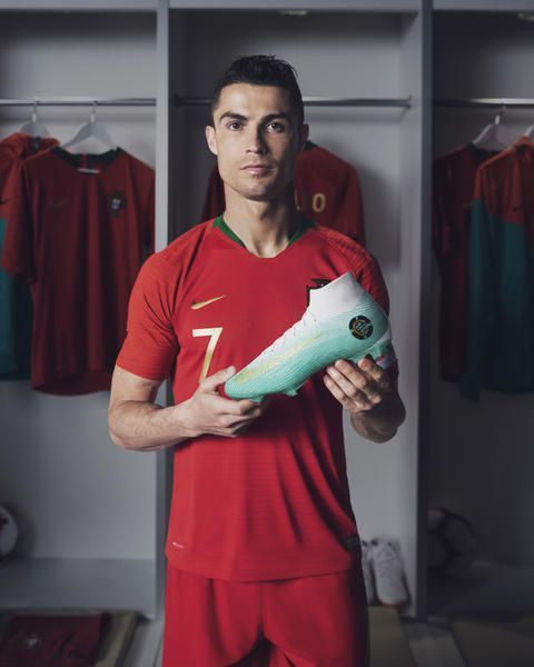 Giày đá bóng Nike Mercurial Superfly CR7 Ediciao Especial kỷ lục ghi bàn của CR7 cho ĐTQG