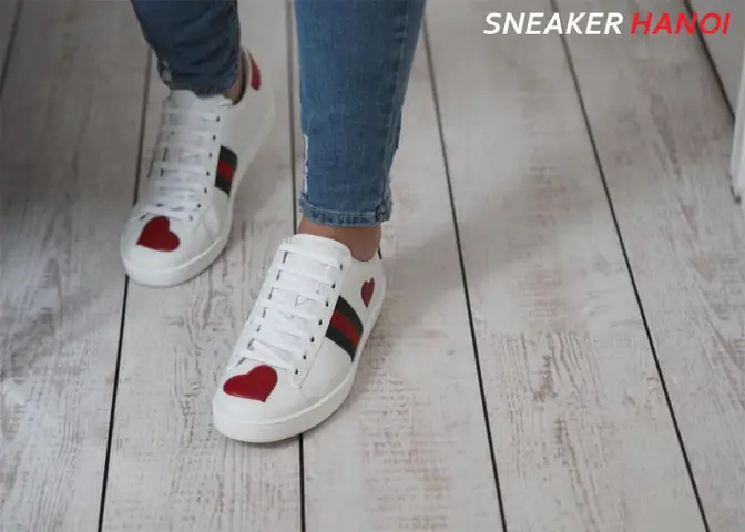 Top 15+ Đôi Giày Sneaker Trắng Nam Kinh Điển: Lựa Chọn Trường Tồn Cùng Thời Gian