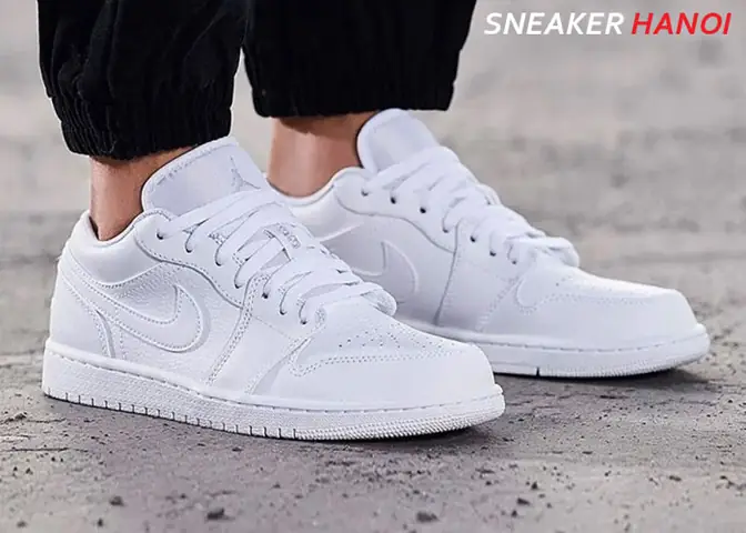 Top 15+ Đôi Giày Sneaker Trắng Nam Kinh Điển: Lựa Chọn Trường Tồn Cùng Thời Gian