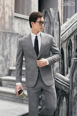 Top 10 Instagram Chia Sẻ Bí Quyết Phối Đồ Veston Giày Tây Đỉnh Cao