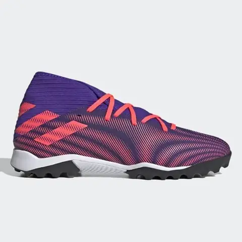 Đánh Giá Chi Tiết Giày Đá Bóng Adidas Predator Ftw: Liệu Có Xứng Đáng Với Danh Tiếng?
