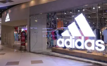Review Adidas Tại Aeon Tân Phú: Top 5 Giày Thể Thao Nên Mua Nhất 2025