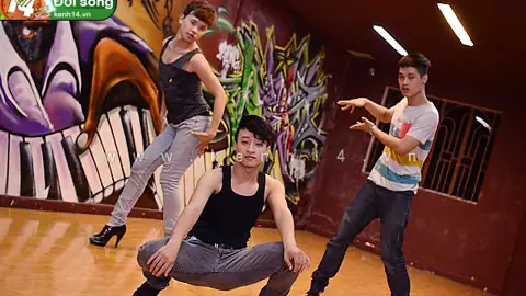 Ba Chàng Trai Nhảy Trên Giày Cao Gót: Hành Trình Chinh Phục Thử Thách Nghệ Thuật