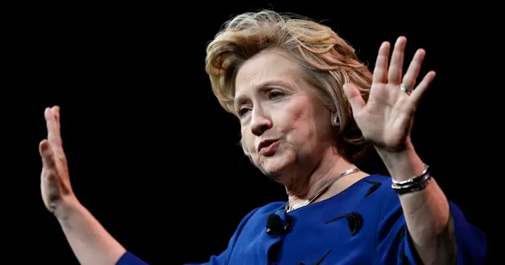 Sự Cố Ném Giày Vào Hillary Clinton Khi Bà Đang Diễn Thuyết: Khi Chính Trị Và Biểu Tình Va Chạm