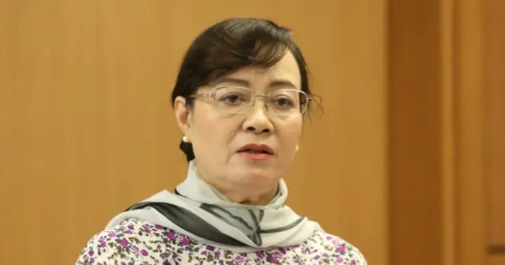 Bà Nguyễn Thị Quyết Tâm Bị Ném Giày: Sự Thật Đằng Sau Đoạn Phim Gây Sốt Mạng Xã Hội
