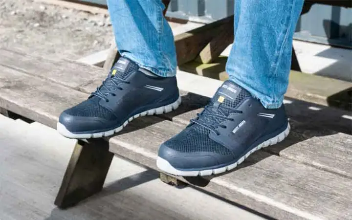 Đánh Giá Chi Tiết Các Địa Chỉ Bán Giày Bảo Hộ Jogger Giao Hàng Tận Nơi Uy Tín