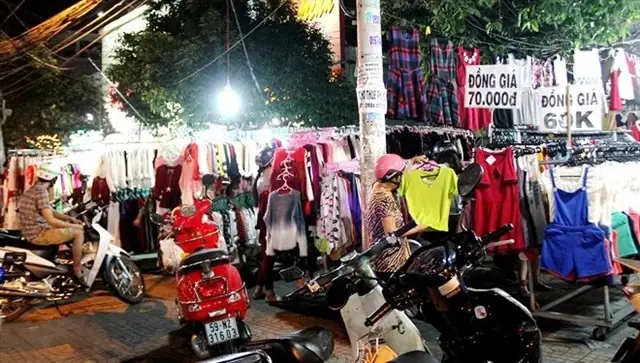 Top 10 Cửa Hàng Bán Giày Sale Off Lớn Nhất Trên Đường Quang Trung