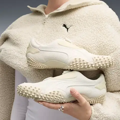 Đánh Giá Chi Tiết Giày Thể Thao Sneaker Vải Nike Trắng Vnxk Tại Tphcm: Có Đáng Mua?