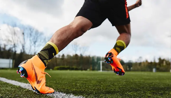 Bảng Quy Đổi Size Giày Bóng Đá Nike: Hướng Dẫn Chọn Size Chuẩn Nhất Cho Mọi Cầu Thủ