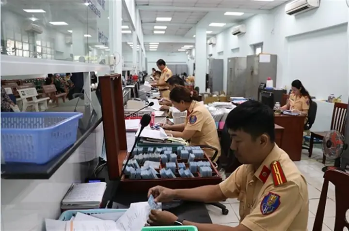 So Sánh Chi Tiết Trúng Biến Hình Và Trùng Giày: Đâu Là Lựa Chọn Tối Ưu Cho Bạn?