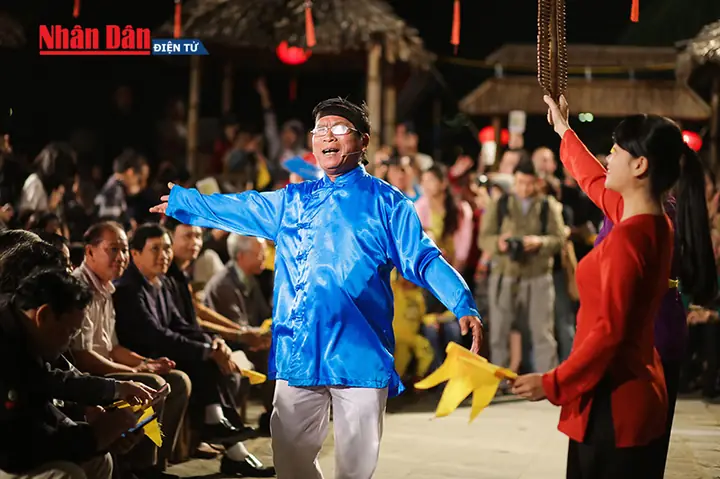 Khám Phá Ý Nghĩa & Các Bói Bài Chòi Tám Tiền Giày Sáu Tiền Trong Văn Hóa Dân Gian